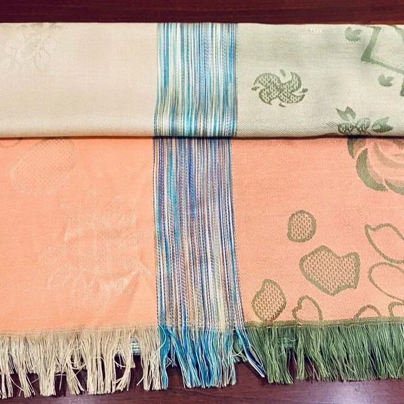 🌟HP🌟NWOT Green, Orange & Yellow Silk & Wool Pashmina Wrap OSFM - Picture 8 of 10